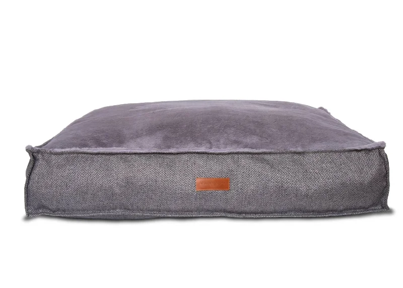 Herringbone Pillow Dog Bed | Balmoral